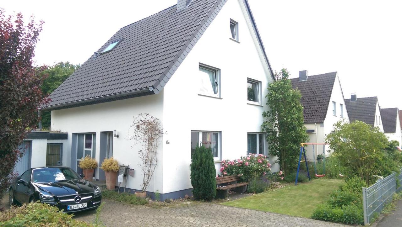 Geraeumiges Ferienhaus In Bad Salzuflen Mit Einfacher Ausstattung, Fuer Geschaeftsreisende, Gruppen Oder Familien Geeignet, 4 Schlafzimmer Exterior foto